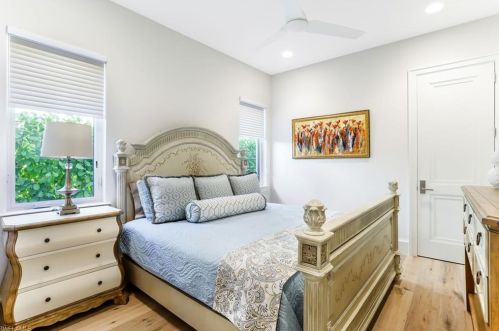 1540 Osprey Ave, Naples FL 34102-3442 exterior