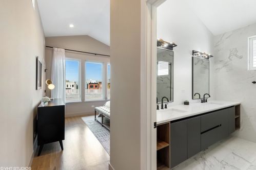 2502 Polk St, Chicago IL 60612-4126 exterior