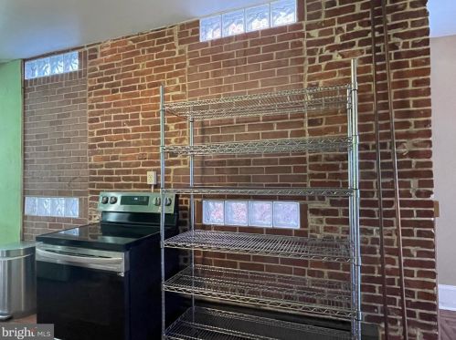 612 Point St, Camden NJ 08102-2150 exterior