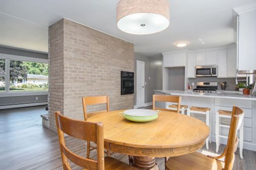 2737 Patricia Dr, Meskegon MI 49445-3240 exterior