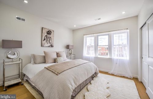 1107 52 St, Philadelphia PA 19143-4217 exterior