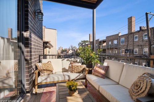 1355 Winnemac Ave, Chicago IL  60640-2905 exterior