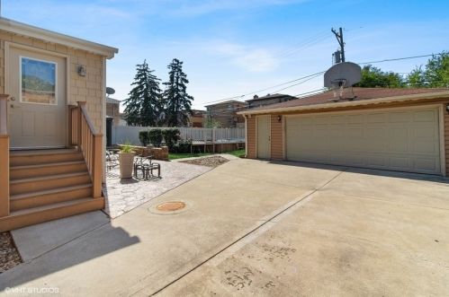 9638 Harding Ave, Chicago IL 60805-3346 exterior