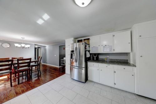 381 Dunlap St, Woonsocket, RI 02895-3611