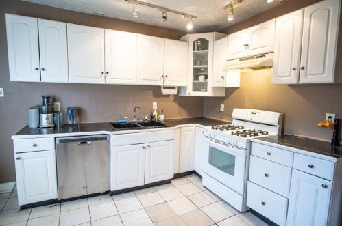 966 Mathews St, Atlanta GA 30310-2631 exterior