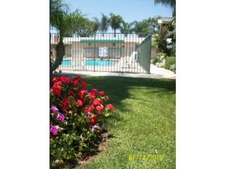 1712 Nisson Rd, Tustin CA  92780-5821 exterior