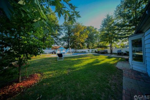 7 Stima Ave, Carteret NJ 07008-1214 exterior