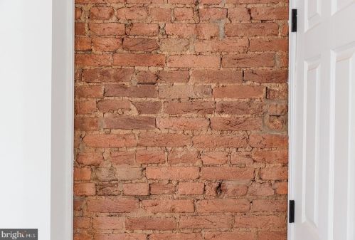 24 New St, Lancaster PA 17602-2047 exterior