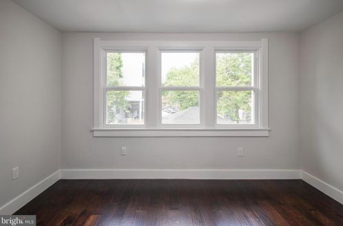 2911 17th St, Washington DC  20018-1825 exterior