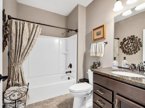 633 Pleasant Dr, Joliet IL 60404-9577 exterior