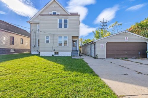 2804 15th Pl, Milwaukee WI 53215-3717 exterior