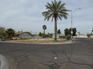 3644 56th Dr, Phoenix AZ  85031-2520 exterior