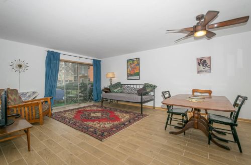 4225 Keystone Ave, Chicago, IL 60641-2325