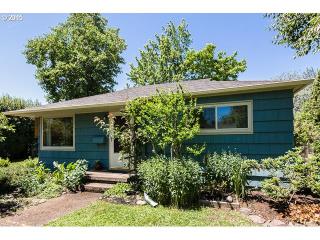 1510 Mckinley Ct, Eugene, OR 97402-3440