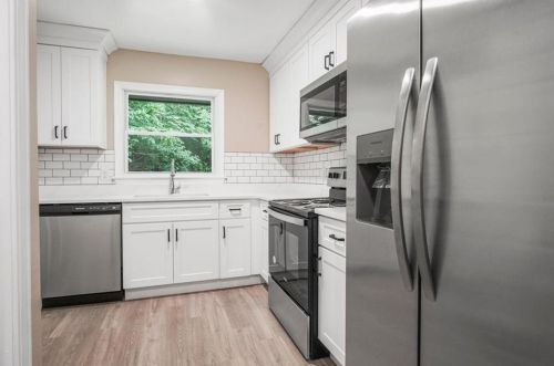 1689 Laurelwood Dr, Atlanta GA 30311-3800 exterior