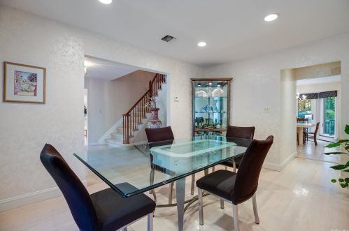 15 Long Acre Ln, Huntington Station NY 11746-7926 exterior