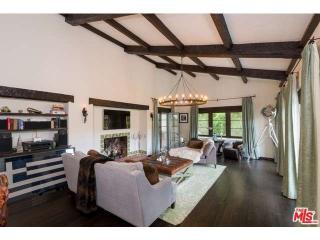 3051 Hollyridge Dr, Los Angeles CA  90068-1951 exterior