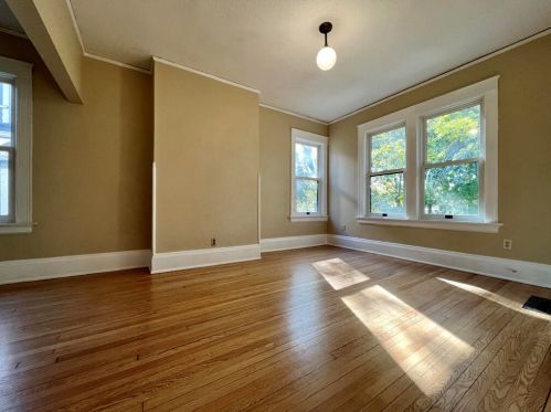 2834 Prospect Ave, Milwaukee WI  53211-3770 exterior