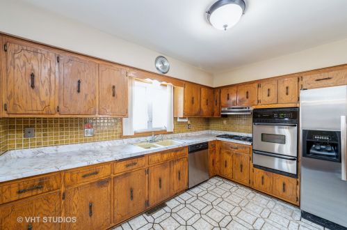 4807 Chester Ave, Chicago IL 60706-2927 exterior