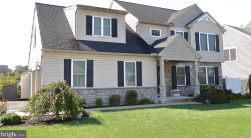 28 Katherines Way, Lancaster, PA 17602-1564