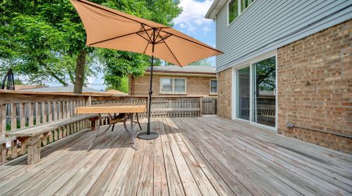 9114 Sawyer Ave, Chicago IL 60805-1640 exterior