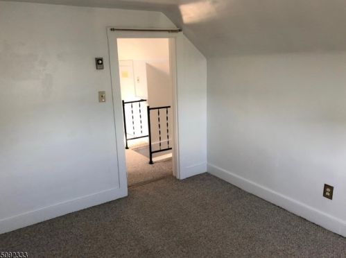 208 Main St, Hackettstown NJ 07840-2039 exterior