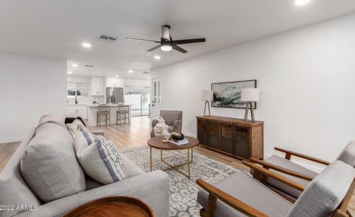 10837 38 Pl, Phoenix AZ 85044-8202 exterior