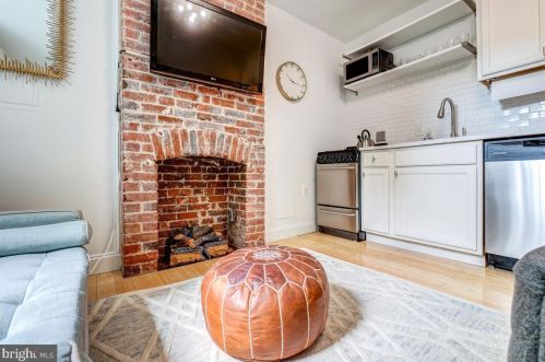 1212 Maryland Ave, Washington DC 20002-5570 exterior