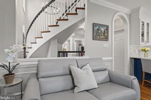 1544 Hampton Hill Cir, Mc Lean VA  22101-6021 exterior