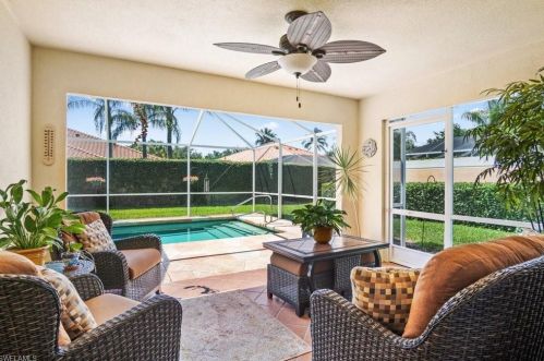 5045 Kingston Way, Naples FL 34119-9542 exterior