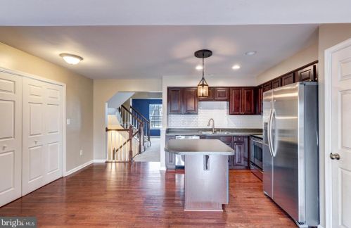 711 Grant Dr, Hanover PA  17331-2079 exterior