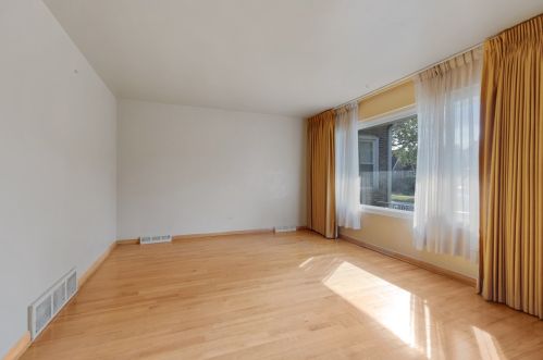 704 87th Pl, Chicago IL  60619-6810 exterior