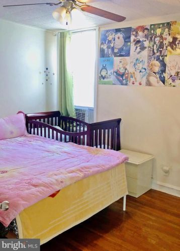 1362 Knorr St, Philadelphia PA 19111-4906 exterior