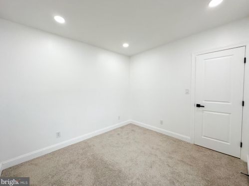 5217 New Hampshire Ave, Washington DC 20011-7920 exterior