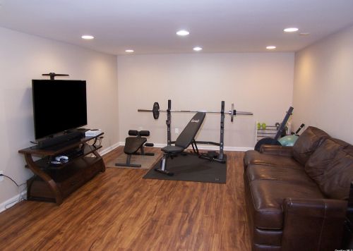 668 Ocean Ave, Bohemia NY 11716-1915 exterior