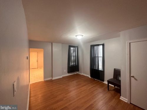 1113 Potter St, Chester PA 19013-6126 exterior