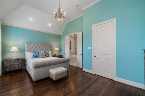 2111 Canton St, Dallas TX 75226-1621 exterior