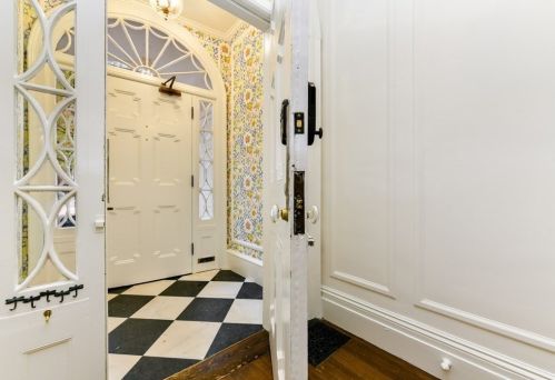 48 Mount Vernon St, Boston MA  02132-2810 exterior