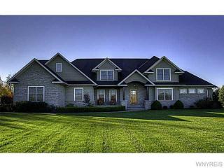 10825 Keller Rd, Clarence, NY 14031-1012