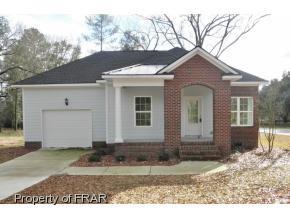 104 7th Ave, Raeford, NC 28376-2259