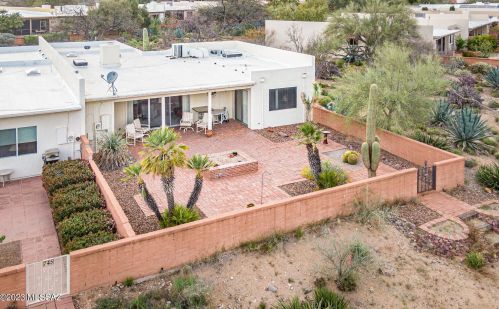 735 Los Opalos, Green Valley AZ 85614-2312 exterior