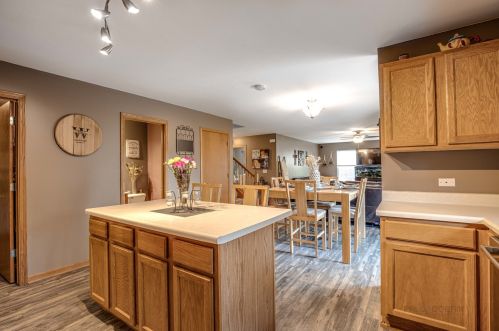 8520 Acorn Path, Bull Valley IL 60097-8866 exterior