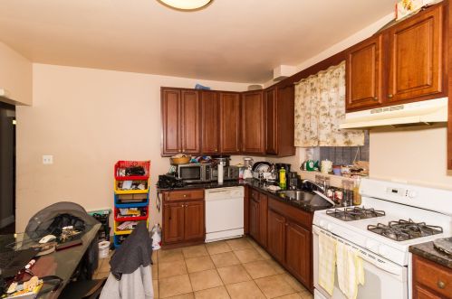 6243 Campbell Ave, Chicago IL 60659-2807 exterior