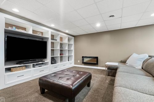 5233 Belle Riv Rd, East China MI 48054-3405 exterior