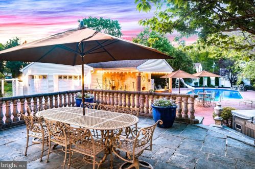 118 Lenox Ave, Trenton NJ 08620-1707 exterior