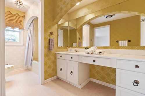 213 Harwick Dr, Pittsburgh PA  15235-5331 exterior