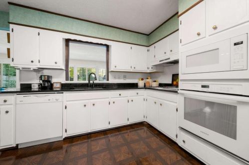 2201 Cherring Ln, Atlanta GA 30338-5229 exterior