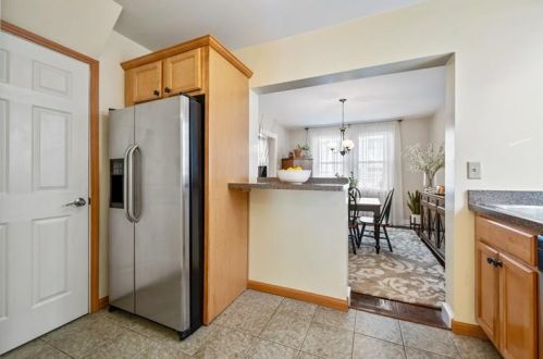 563 Allenby Ave, Pittsburgh PA 15218-1303 exterior