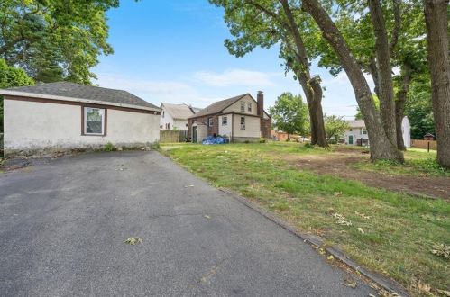 268 Morin St, Woonsocket RI  02895-2333 exterior