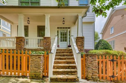 1686 Carr Cir, Atlanta, GA 30318-2781